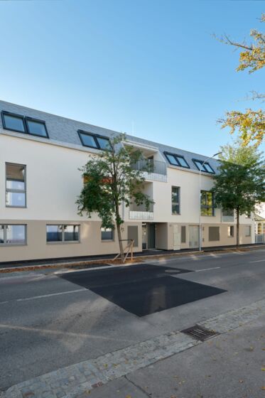 Außenansicht Klederingerstraße  Außenansicht Klederingerstraße