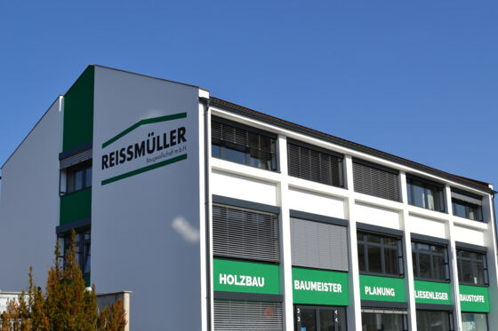 Bu╠êrogeba╠êude Wienerstra├ƒe
