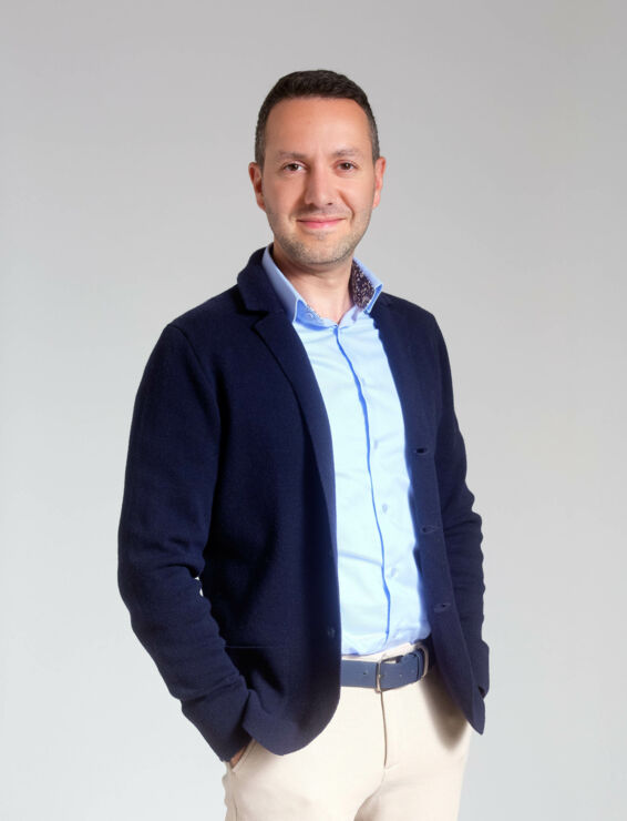 Roni Abou - Assi  Roni Abou - Assi
